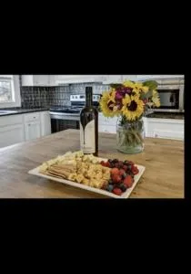 Bella’s BnB - Waring