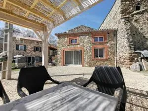 Charmant Gîte Rénové avec Sauna en Haute-Loire, Parfait pour Randonnées et Repos - FR-1-582-344 - Blesle