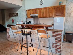 Maisons de vacances Gite Donnery, 4 pieces, 6 personnes - FR-1-590-380 : photos des chambres