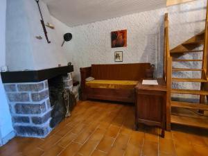 Charmant Gîte en Berry avec Cheminée, Près de La Châtre, Golf et Activités Œnature - FR-1-591-130