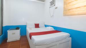 RedDoorz @ Moss Hotel Dasmarinas