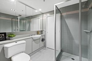 Complete Host Armytage Apartments