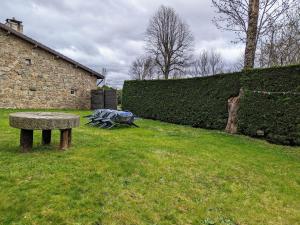 Maisons de vacances Gite Yssingeaux, 4 pieces, 6 personnes - FR-1-582-144 : Maison de Vacances (6 Adultes)