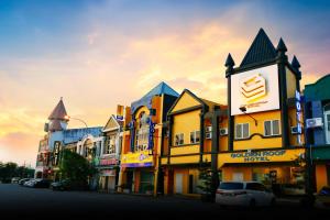 Swing & Pillows - Golden Roof Hotel Sunway Ipoh