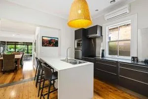 Hideaway on Edward - Walk to Town - Bloomfield