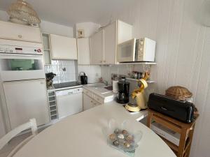 Appartement calme avec piscine à la Chaume - FR-1-197-154