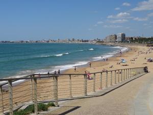 Studio agréable face mer avec balcon à 50m plage - FR-1-92-623