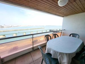 Appartement Les Sables-d'Olonne, 3 pièces, 6 personnes - FR-1-92-765