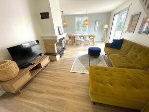 Villa avec piscine chauffée proche plage, WiFi, billard et garage à La Tranche-sur-Mer - FR-1-22-333