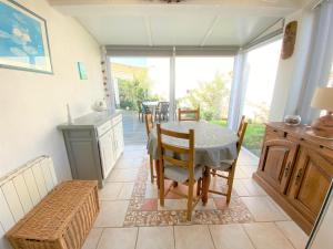 Charmante maisonnette avec jardin, proche plage et commodités, La Tranche sur Mer - FR-1-22-340