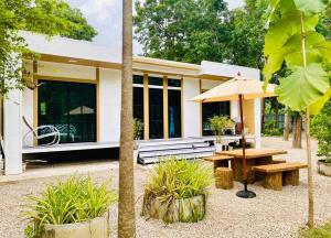 Baan Suan Khiriwong 2-BR Villa บ้านสวนคีรีวงศ์