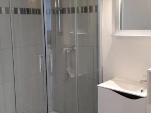 Studio confort avec WiFi au centre de La Roche-Posay, proche Thermes, parking gratuit, 1-2 pers - FR-1-541-95