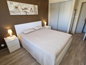 2 pièces climatisé avec garage à Sainte-Maxime - FR-1-780-66