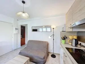 Charmant T2 avec terrasse Sud, parking, WiFi, animaux acceptés - proche thermes et centre Lamalou - FR-1-451-192 - Combes