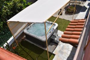 George & Helens House