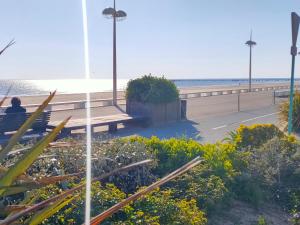 Maisons de vacances Maison 3 chambres au calme, 3* - Proche plage et commerces, WiFi, terrasse, jardin, TV box, garage - FR-1-323-525 : photos des chambres