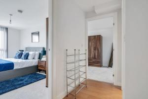 Lovely Riverside 2 Bed Apartment