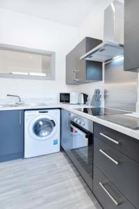 Compact 1 Bed Budget Apartment Dudley