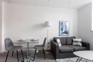 Contemporary 1 Bedroom Apartment Leeds - Hunslet