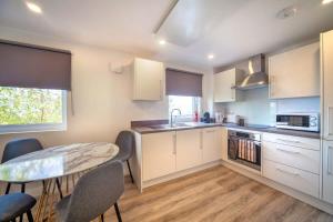 Modern 2 Bedroom Apartment in Ashford