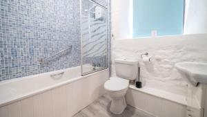 Spacious 2 Bedroom Holiday Cottage nr Bude