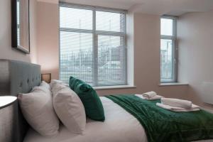 Modern 2 Bed Apartment in Manchester - Sleeps 4