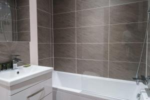 Lovely 1 Bed Apartment in Manchester - Sleeps 2