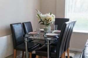 Bright 1 Bed Manchester Flat - Sleeps 3