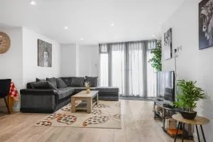Modern 2 Bedroom Apartment in Central Woking - Horsell