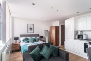 Stay Zeni, Alexandra Rise Manchester Cosy Studio