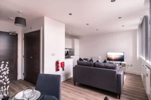 Stay Zeni, Alexandra Rise Manchester Slick 1 Bed
