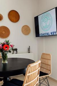 Coastal Key Penthouse Overlooking the Sea