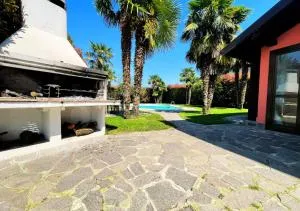 Villa con piscina nel verde di Milano - Vigevano