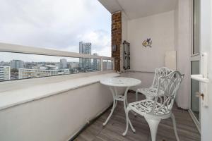 3 Bedroom Old Street Apartment - City Views