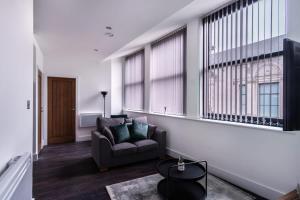 Central Liverpool 1 Bed Apartment w Balcony