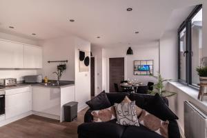 StayZeni, Alexandra Rise Manchester Sleek 1 Bed