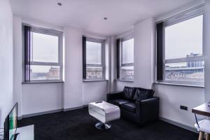 Contemporary 1 Bed Apartment in Central Blackburn
