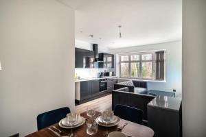 Spacious 2 Bed Apartment in Waterloo Liverpool