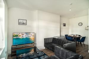 Spacious 2 Bed Apartment in Waterloo Liverpool