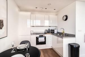 StayZeni, Alexandra Rise Manchester Studio