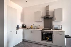 Modern & Spacious 2 Bed Apartment in Waterloo Liverpool