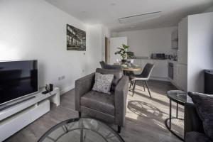 Stylish and Bright 2 Bed Apartment in Ashford