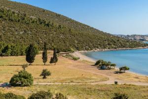 Seaside Aqua Bliss & Serenity with Private Pool