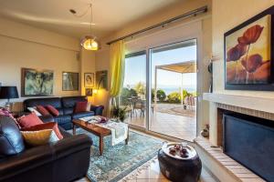 Verga Sunset Gem - Ilia Seaview Private Retreat