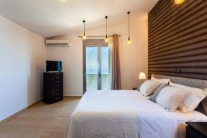 Aigli Luxury Villa - Seaview Panoramic Retreat