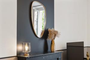 Charme & Tranquillité : Jardin de l’ArquebuseGare