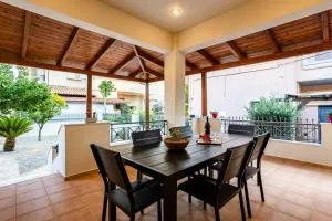 Filiatra Downtown Cozy Retreat - Homely Vibes - Katsímbalis