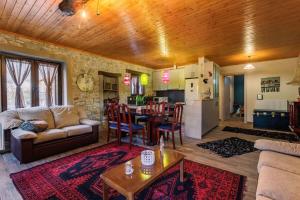 Arcadia Getaway - Levidi Sani 11 Suite