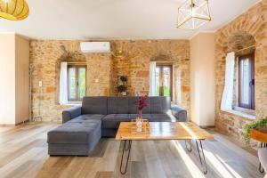 Mantineia Stone Villa-An Ethereal Getaway