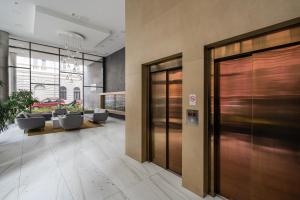 Blooming Budapest Apartment with free underground parking